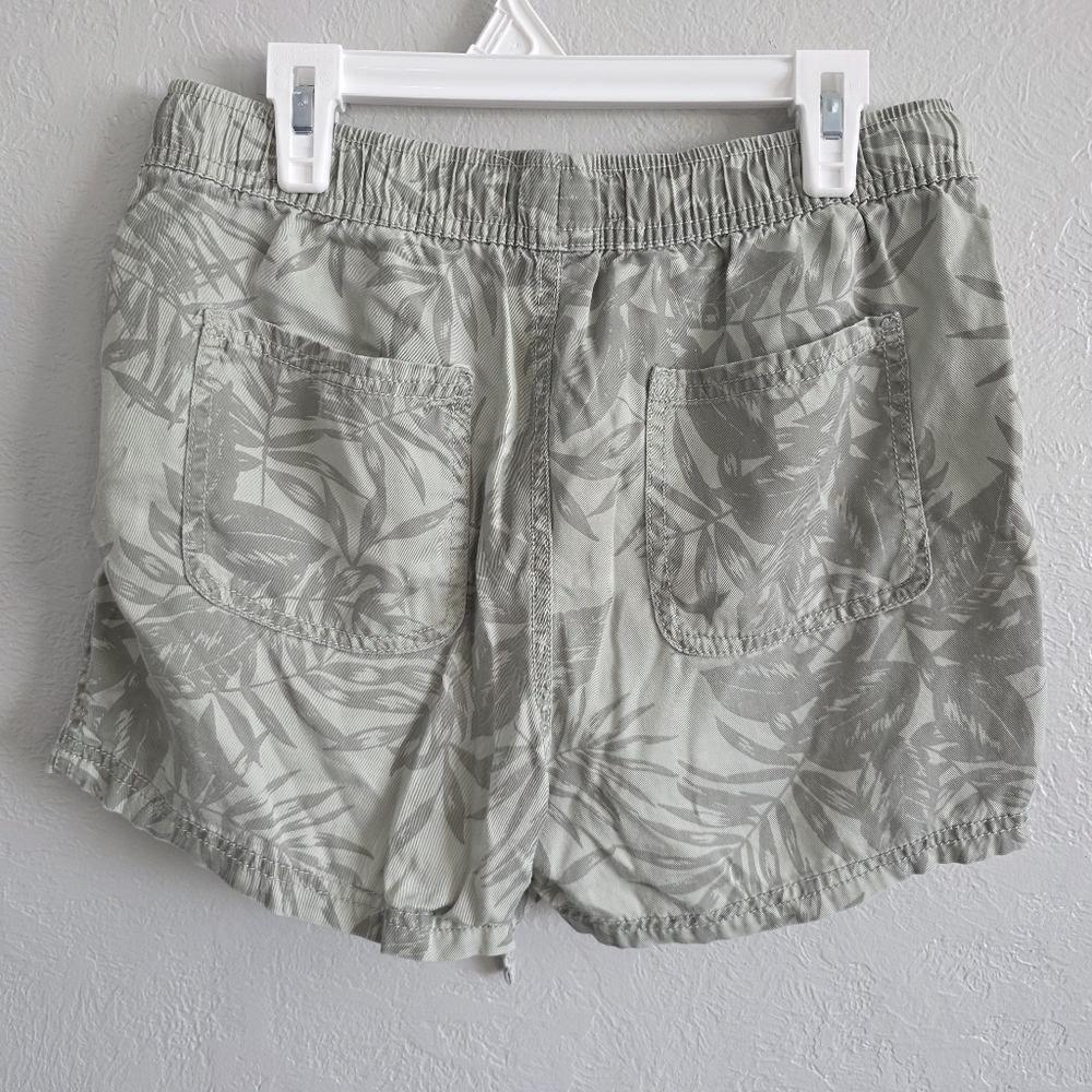 C&C California Womens Lyocell Tropical Boho Sage Green Tropical Shorts Sz Small - Picture 3 of 5